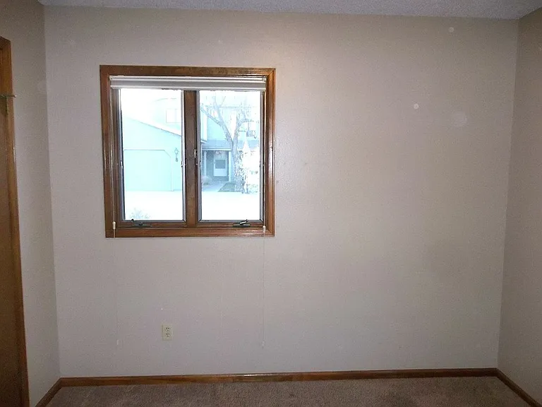 933 E Prospect Rd #A — Photo 8