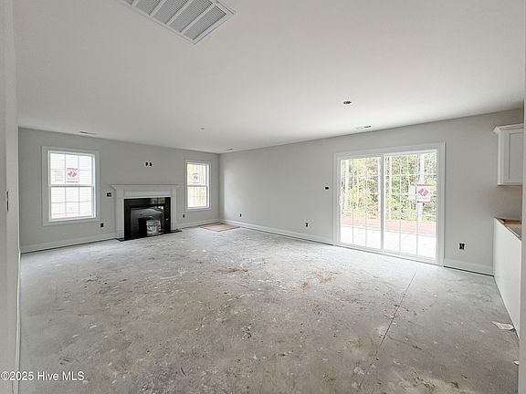 3rd image of 712 Ellabond Street