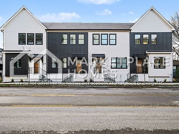 4th image of 1034 E Trinity Ln #A