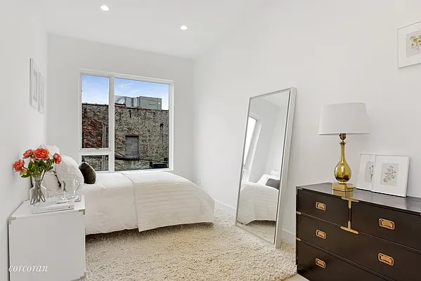 Sold by Corcoran | media 32