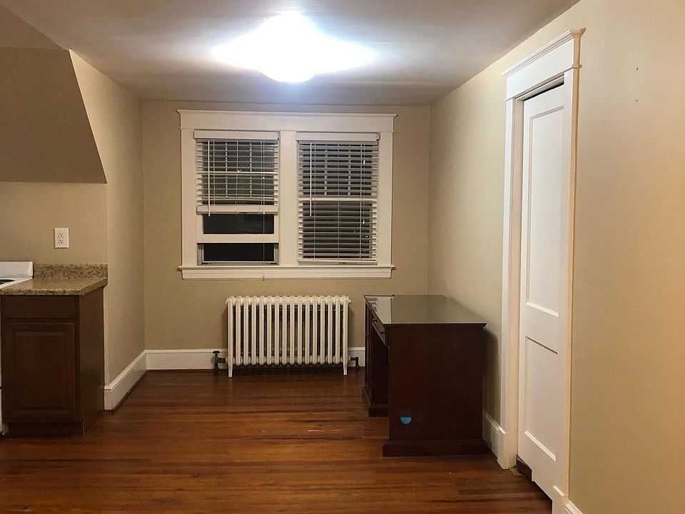 1st image of 1309 Powhatan St #B