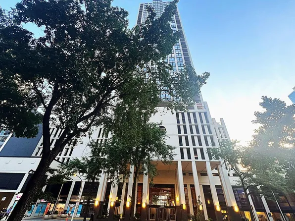 1122 NE Clark St #3606, Chicago, IL 60638