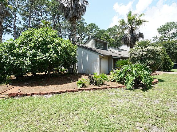 3rd image of 115 Gleneagles Dr