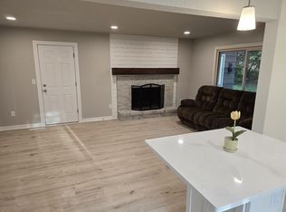 1111 Wauwatosa Rd, Cedarburg, WI 53012