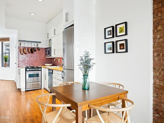 3rd image of 475 7th Ave APT 4R