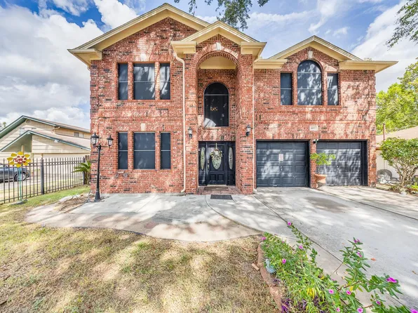 8117 Constellation Ln, Houston, TX 77075
