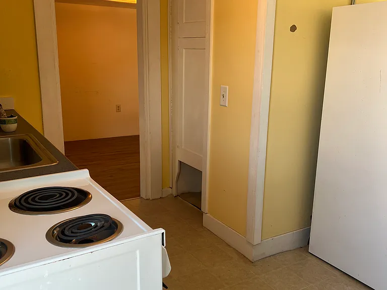 279 Essex St #2 — Photo 9