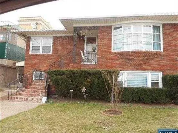 272 E Midland Ave, Garfield, NJ 07026