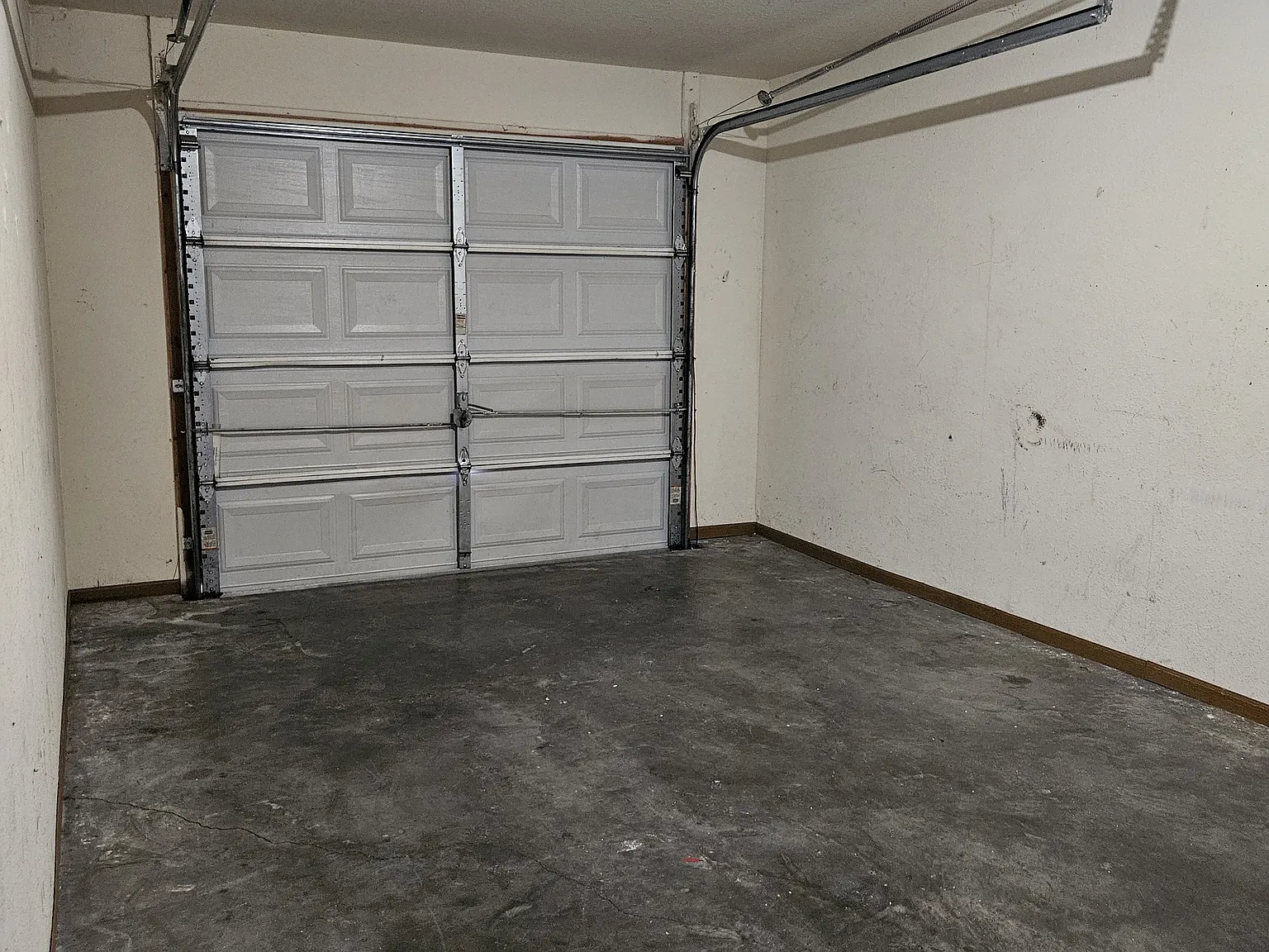 2 bed, $1,200 — Photo 4