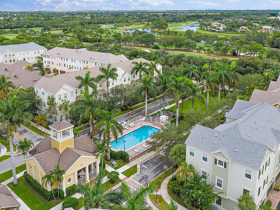 356 W Thatch Palm Cir #105
