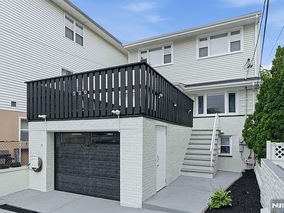 2nd image of 220 5th Street
