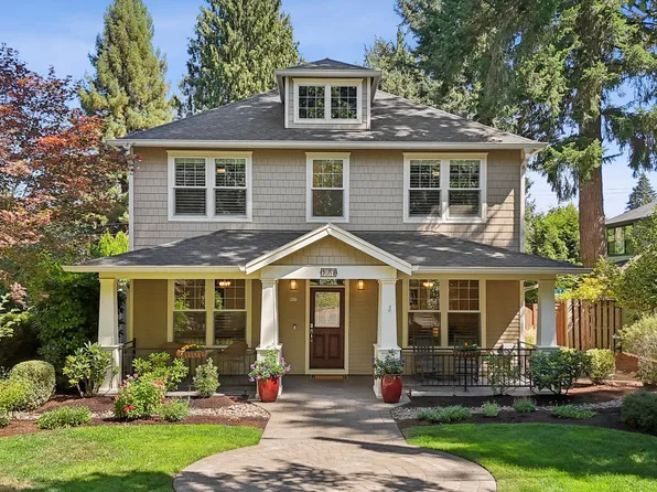 927 10th St, Lake Oswego, OR 97034