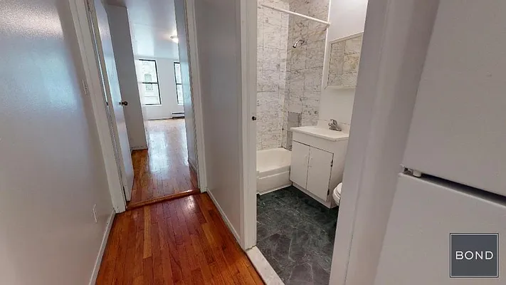 Rented by Bond New York | media 17