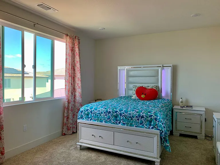 2050 Brighton Dr — Photo 22