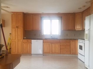 25 Cleveland Ave, Everett, MA 02149