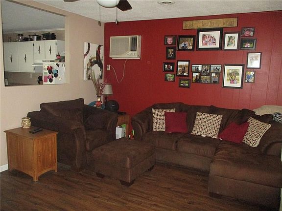 4th image of 309 Blaine Ave