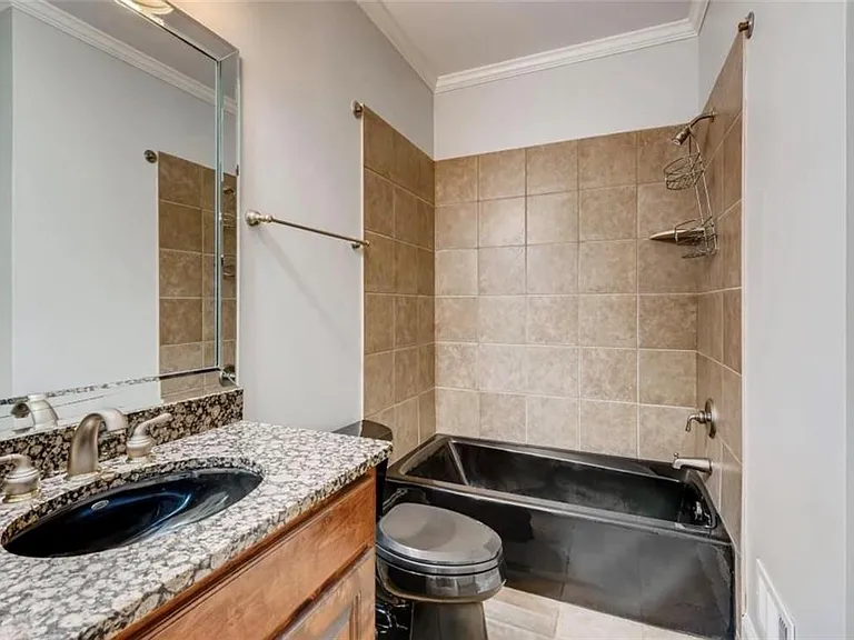 2852 Summer Branch Ln — Photo 31