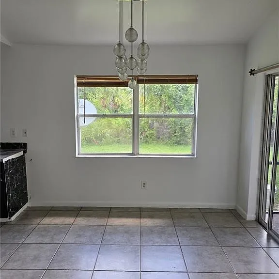 409 Hull Ave S — Photo 2