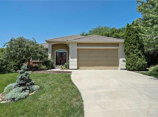 5605 Villa Dr, Lawrence, KS 66047