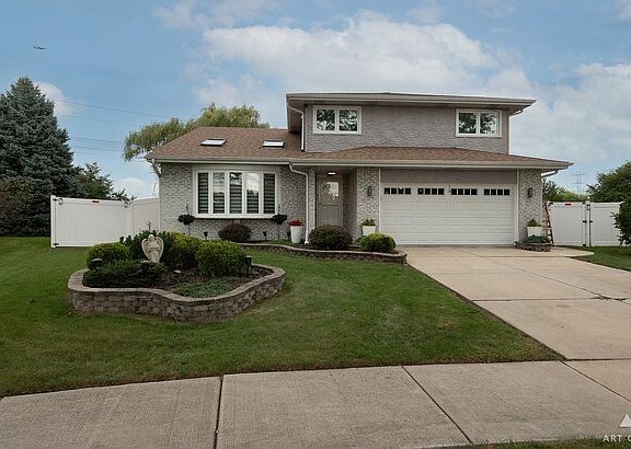 2nd image of 2195 W Cimarron Way
