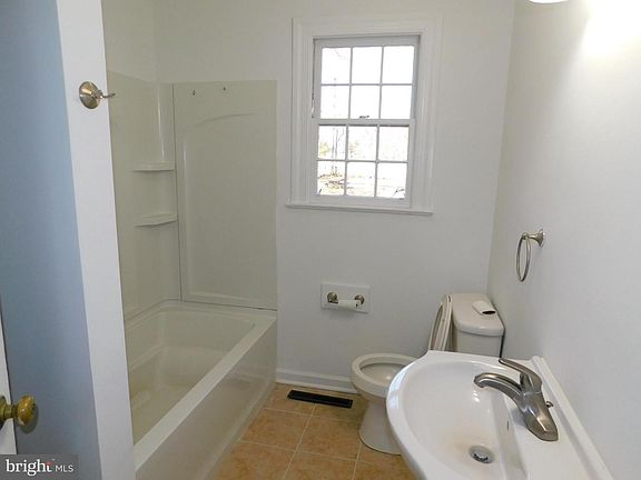 5th image of 10374 Rectory Ln