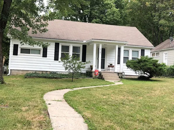 6101 Fontana St, Fairway, KS 66205
