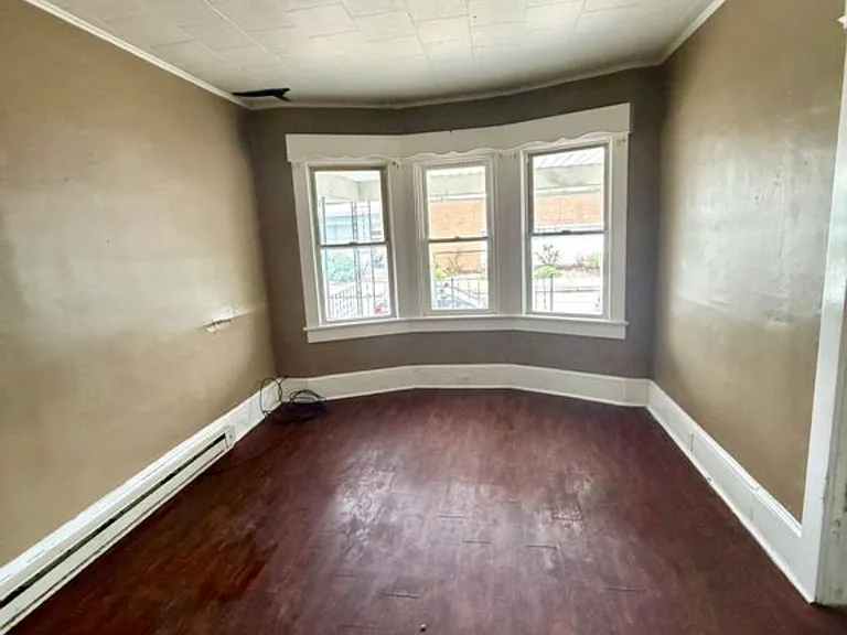 933 W Market St #1 — Photo 8