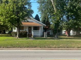 411 W Lincoln St, De Soto, IL 62924