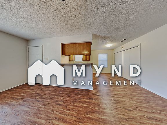 3rd image of 821 N Mesquite St APT A