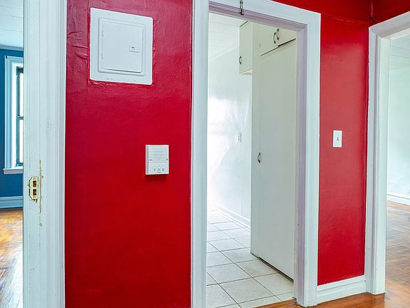2nd image of 825 Walton Ave APT 3F