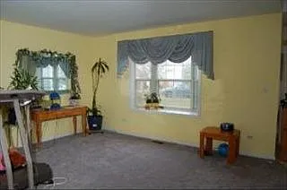 435 Edinburgh Ln photo 1