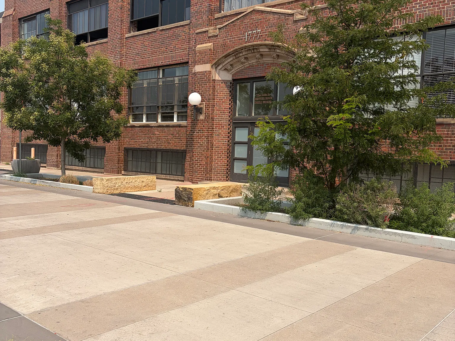 1 bed, 1.5 bath, 1176 sqft, $2,800 — Photo 2