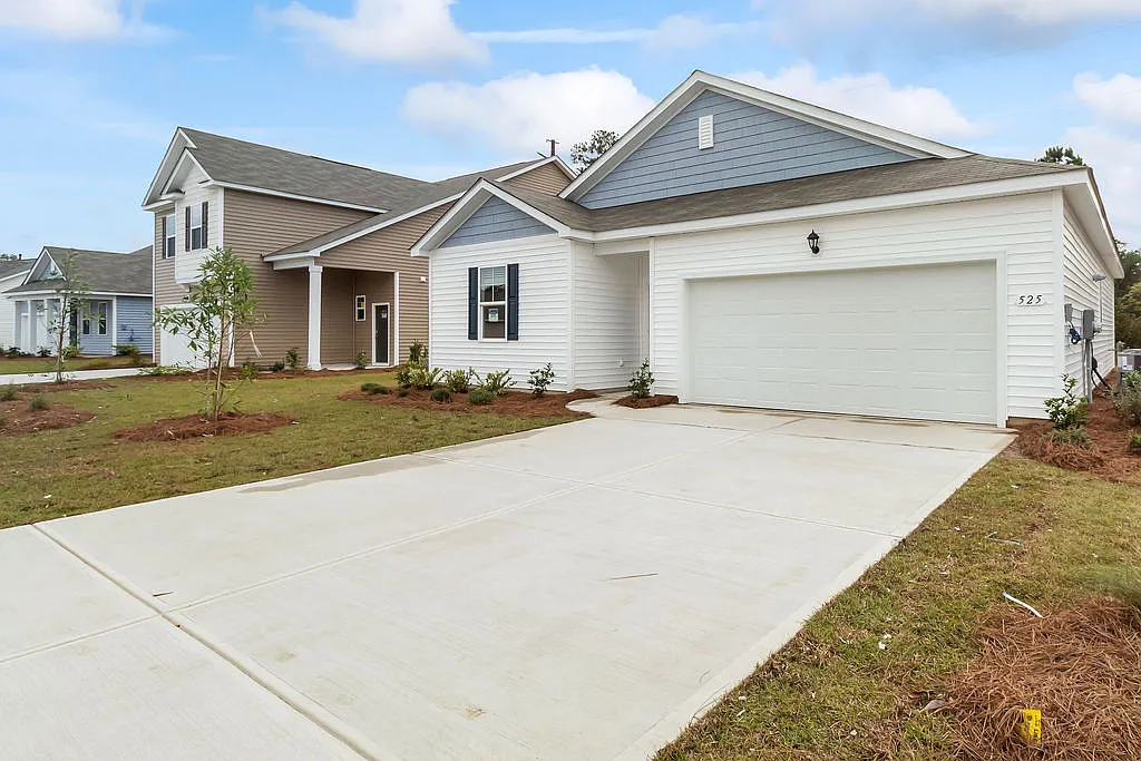 3 bed, 1475 sqft, $2,150 — Photo 2