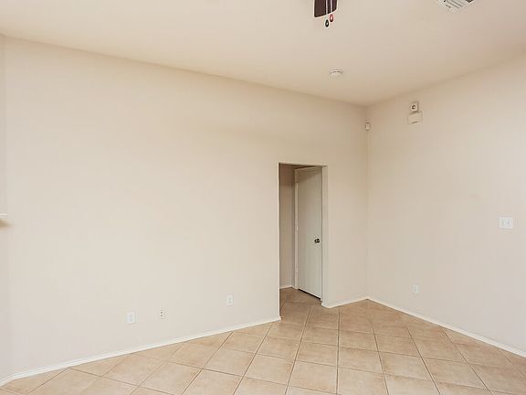 4th image of 10849 Braemoor Dr