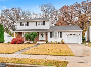 5 Tartear Dr, Hamilton, NJ 08610