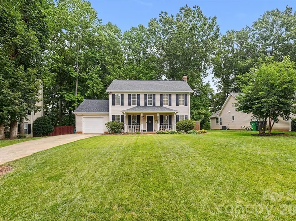4228 Huntmeadow Dr, Charlotte, NC 28269