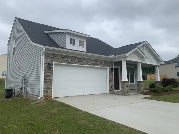 305 Quartermaster Dr, Sanford, NC 27330