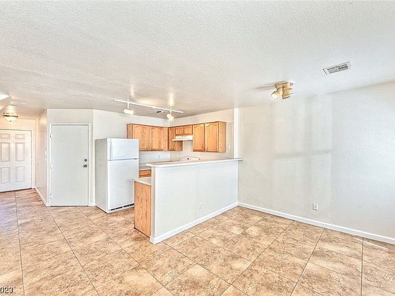 3rd image of 2633 Sierra Seco Ave Unit 101