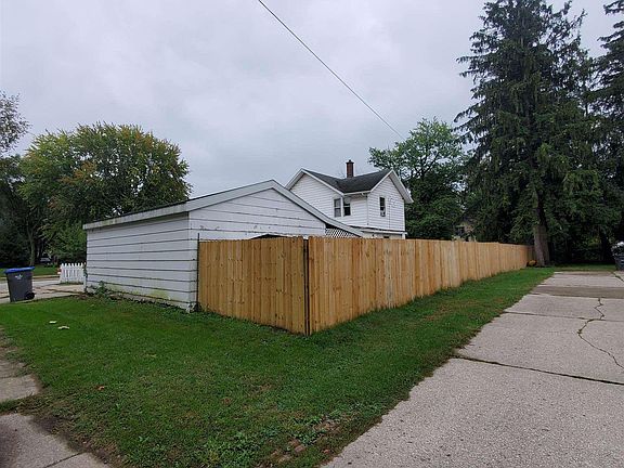 3rd image of 523 Gladstone Ave