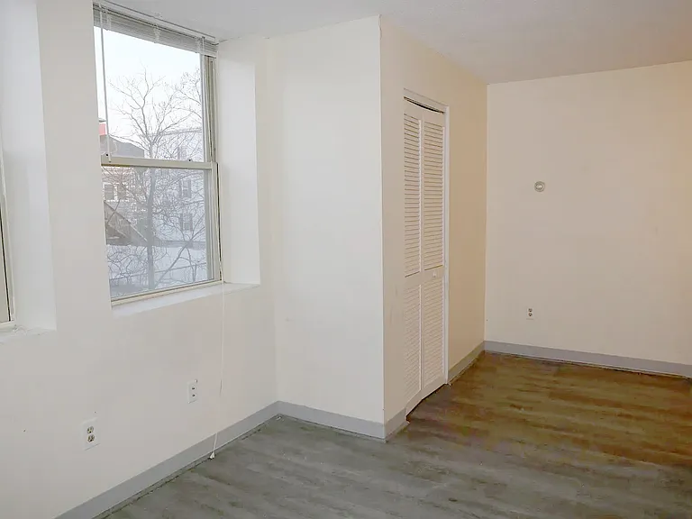 25 Laval Street Apartments — Photo 43