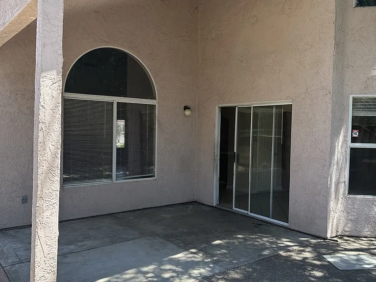 2150 Holder Ln — Photo 12