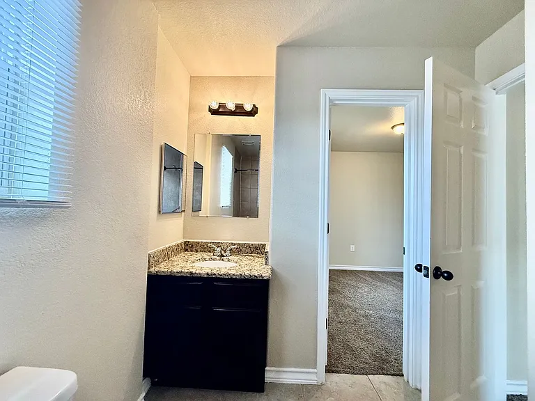 5742 Golf Hts — Photo 17