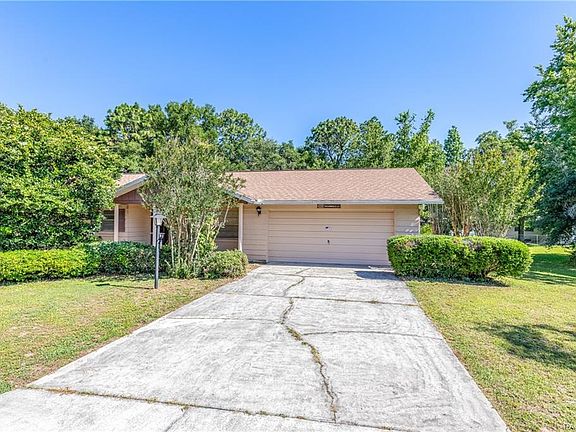 3rd image of 303 W Sugarmaple Ln