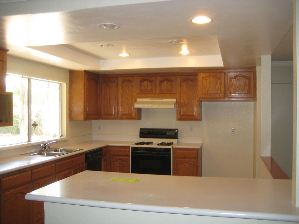 2nd image of 25158 Maynard Dr