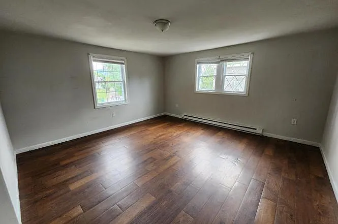 652 Baker St — Photo 7