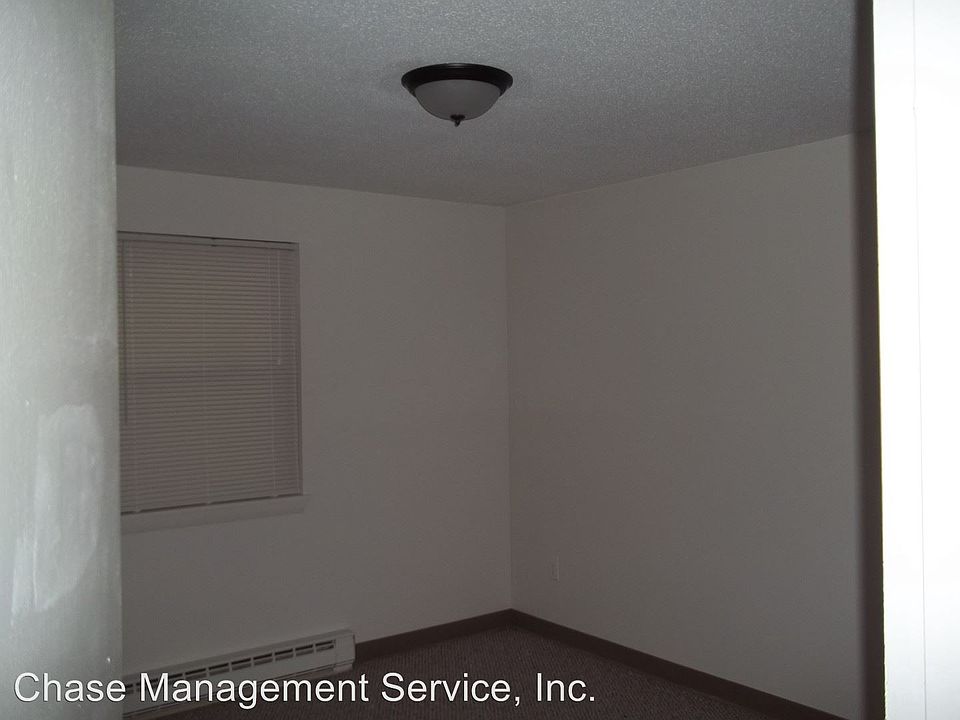 2nd image of 111 Main St APT 3L