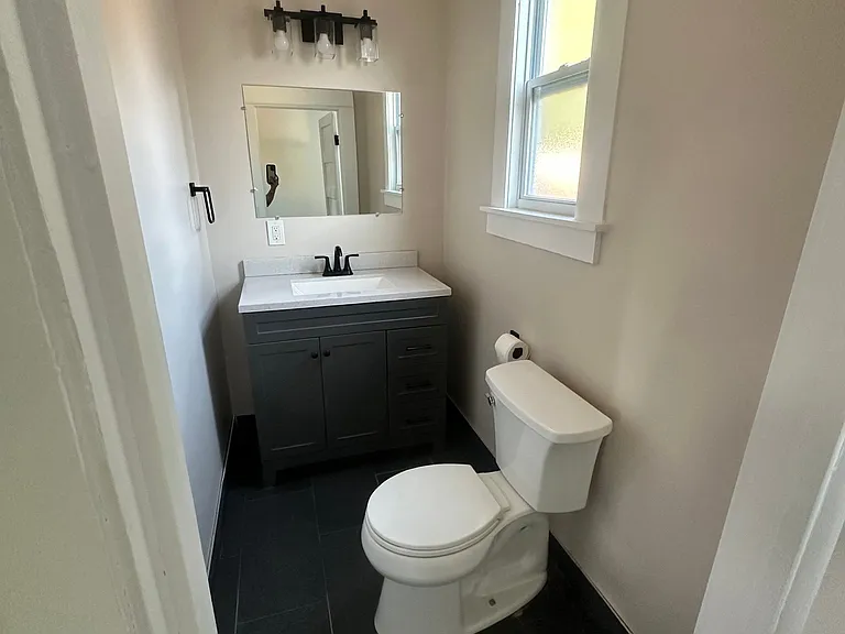 2510 Duncan St — Photo 12