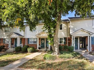 1405 Peacock Ln, Saint Louis, MO 63144