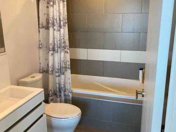 4th image of 197 Yonge St #5502