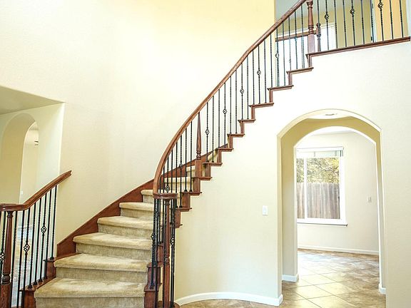 5th image of 40 Zorba Ct